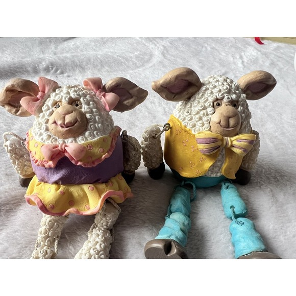 Anthropomorphic Sheep Shelf Sitters Hanging Legs Made Of Resin - Nice For Easter - Picture 7 of 8